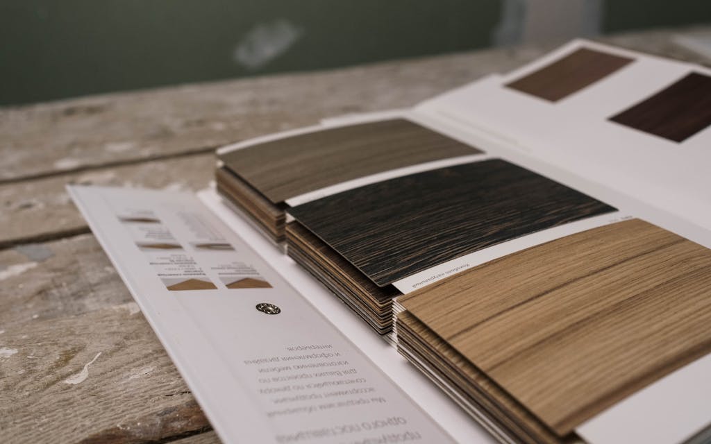 Échantillons de placage bois de différentes essences